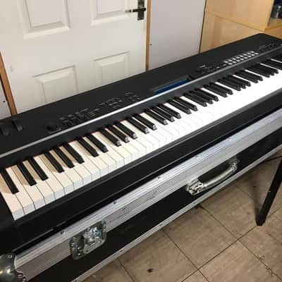 Yamaha CP4 Stage Piano with Professional Flight Case and T-Stand image 1