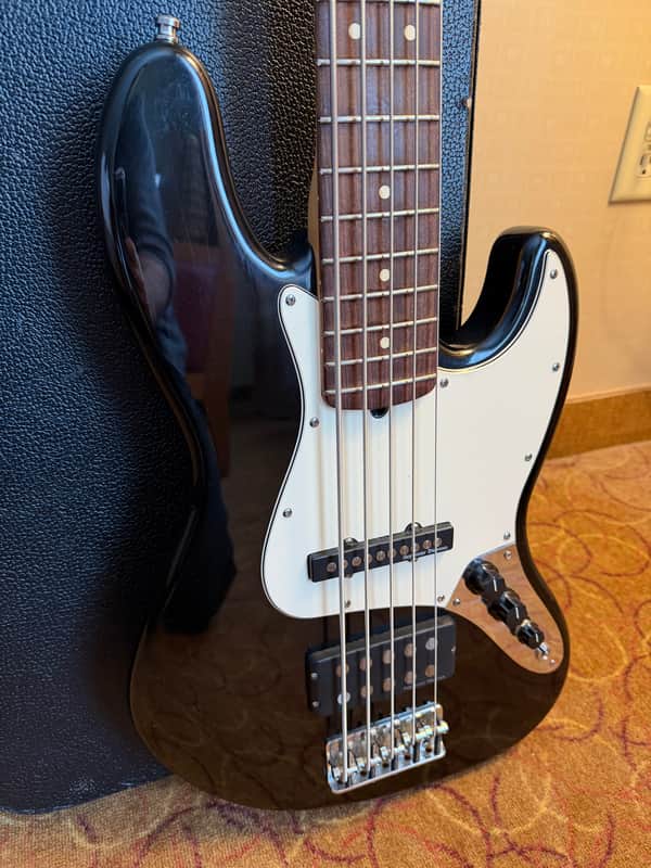 みちた様 Fender American Deluxe Jazz Bass V Fender American Deluxe Jazz Bass V Ash - Tobacco Sunburst | Sweetwater