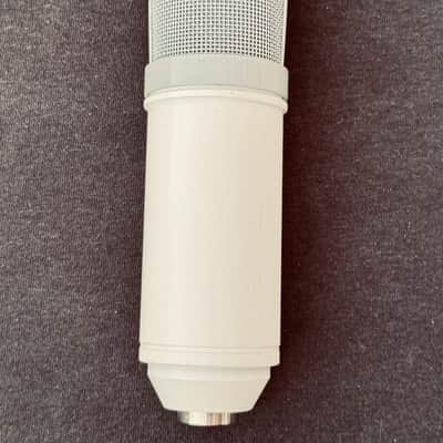 MXL V67 2010s - White image 3