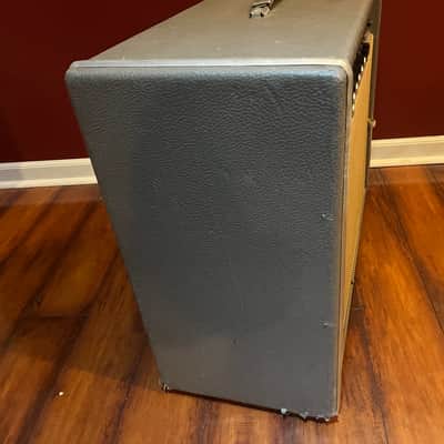 Vibration Technology (VT) Phasor Twin 60 watt amp 1975 Grey image 9