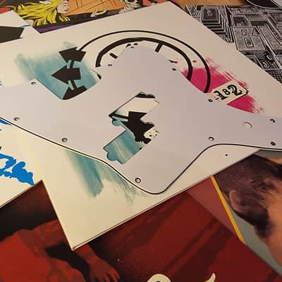 Guitartist Mark Hoppus Signature Jaguar Bass Pickguard - White 3 ply 2023 White 3 Ply ( W / B / W) image 3