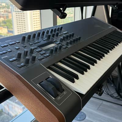 Access Virus TI2 61-Key Digital Synthesizer 2009 - 2023 - Black
