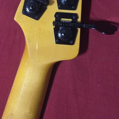 Fender Modern Player Jazz Bass V image 3