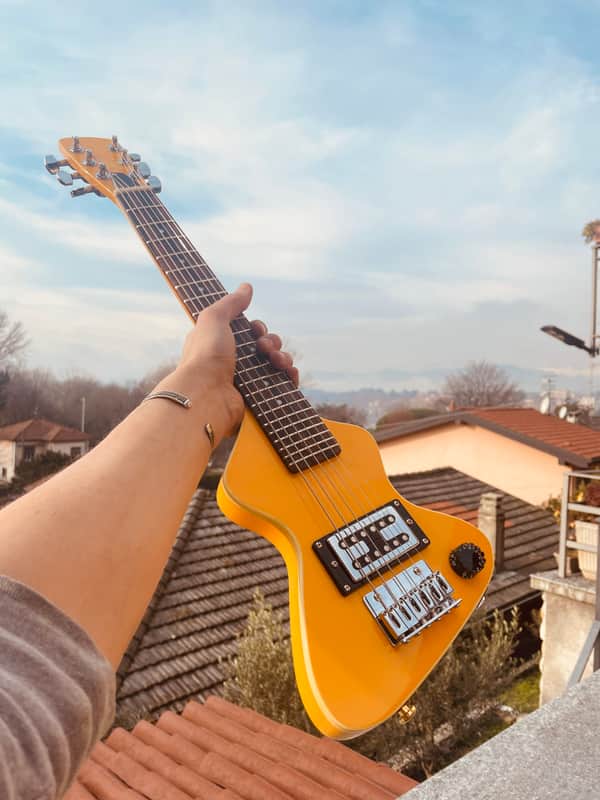 Hondo Chiquita copy | Waiz guitars image 1