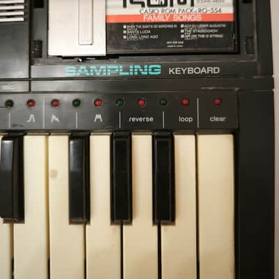 Casio SK-8 32-Key Sampling KCasio SK-8 PCM Sampling Keyboard (1988) + ROM Pack 554 + Power Supplyeyboard 1980s - Black image 2