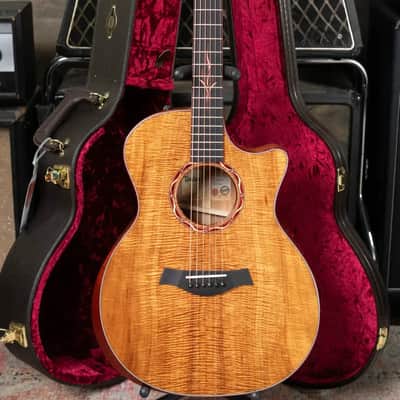 Taylor Custom Shop Master Grade Koa Grand Auditorium Acoustic/Electric Guitar with Hardshell Case - Used image 18