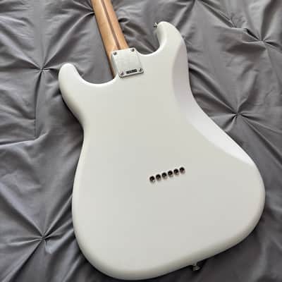 Fender To The Stars Limited Tom DeLonge Signature Stratocaster 2024 - Yeti image 4