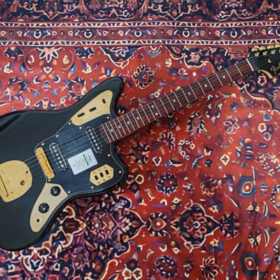 *NEW IN BOX* 2026 Fender Japan Limited Edition Traditional Collection, 60's Jaguar Black Pearl Gold with Matching Headstock, MIJ image 14