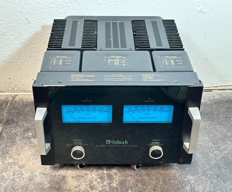 McIntosh MC602 Two-Channel Solid State Power Amplifier - 600W