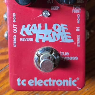 TC Electronic Hall of Fame Reverb 2011 - 2017 - Red image 1