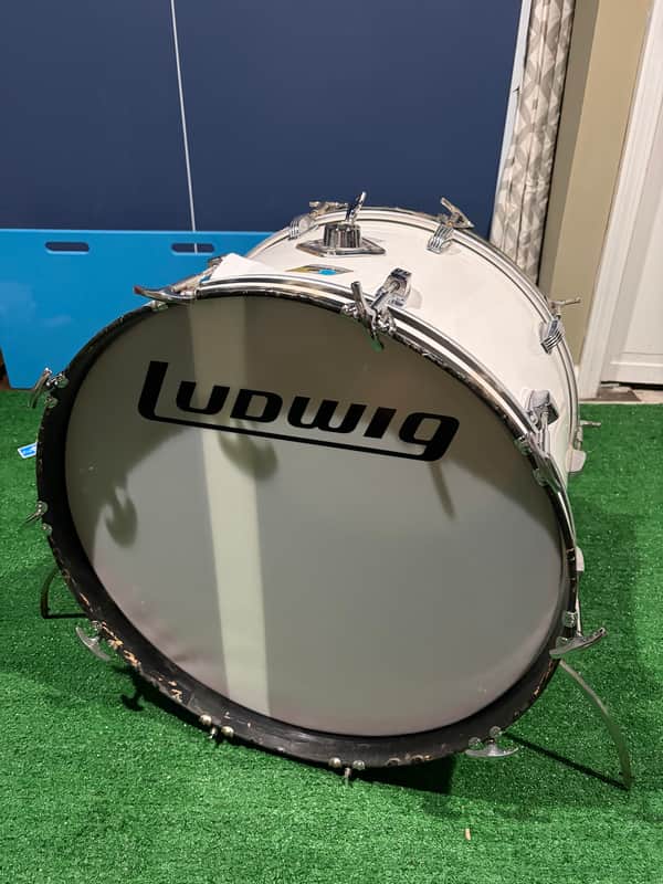Ludwig 14x22 bass drum 1976 - White cortex image 1