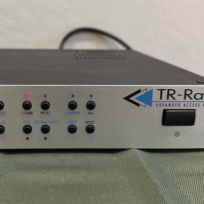 Korg Trinity TR Rackmount 32-Voice Polyphonic Synthesizer 1998 - Silver image 4