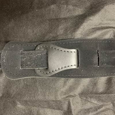 LM LS-SPYDER 2" Leather Screen Spider Guitar Strap Belt-weight NEW image 5