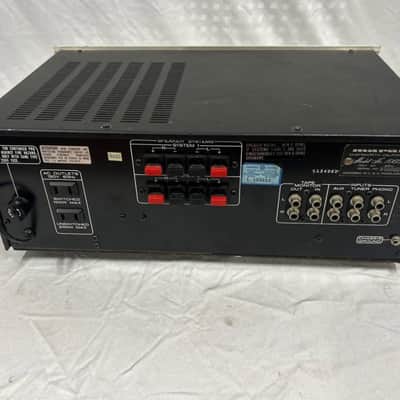 Marantz 1072 stereo amplifier - Excellent Condition image 2