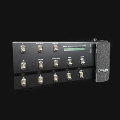 Line 6 Spider Jam 75-Watt 1x12" Digital Modeling Guitar Combo and Line 6 FBV Shortboard Footcontroller & Carry Bag image 6