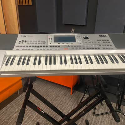 Korg Pa80 2000 - Grey image 3