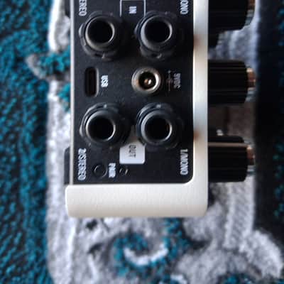 Universal Audio Astra Modulation Machine 2021 - Present - White image 6