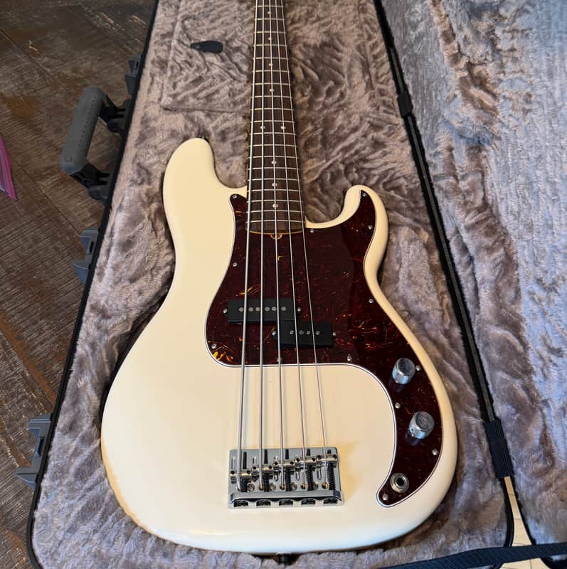 Fender American Professional II Precision Bass V with Rosewood Fretboard 2026 - Olympic White image 1