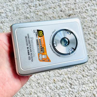 [RARE] PANASONIC SX76 Walkman Cassette Player, Near Mint Silver, Working ! image 3