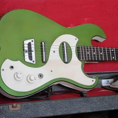 Silvertone 1457 Amp in Case 1964 - Green image 5