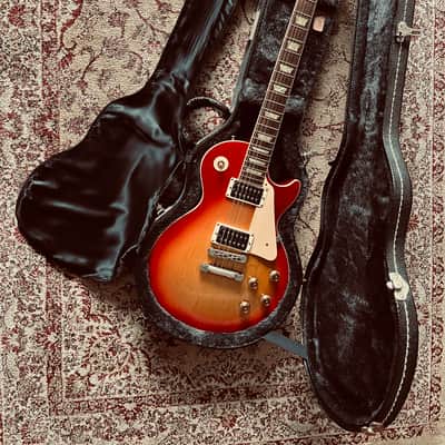 Gibson Les Paul Classic 1960 Reissue (2005) - Heritage Cherry Sunburst - Gorgeous Plain-top Les Paul image 2
