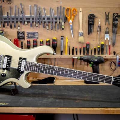 Gibson Victory 2024 - Satin Gold image 3