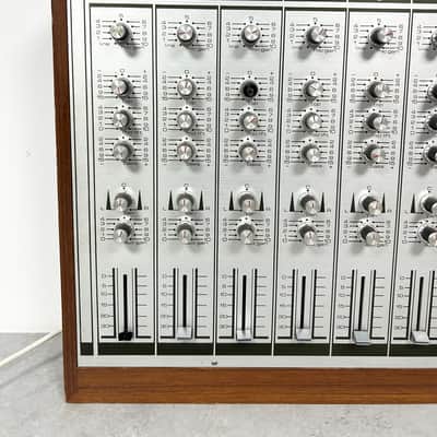 Alice stancoil AD62 1972.c mixer desk / console - Wood metal finish. Summing mixer image 2