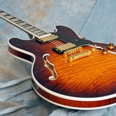 Heritage H-555 30th Anniversary Awesome #15 of Limited Edition Retail $5150 image 2