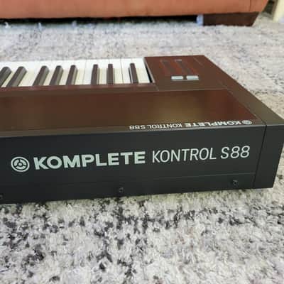Native Instruments Komplete Kontrol S88 image 3