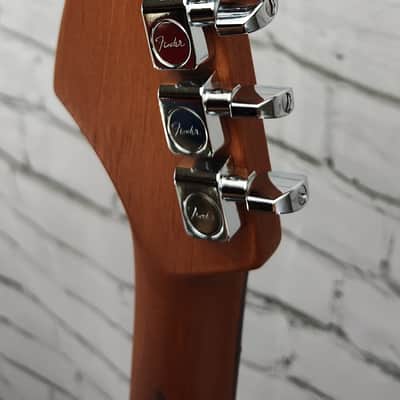 Fender American Acoustasonic Jazzmaster 2021 - Present - Arctic White w/ padded gig bag image 14