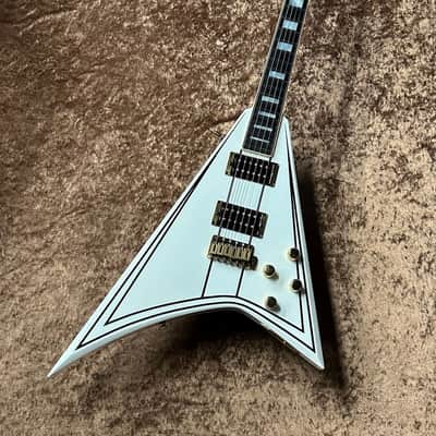 Jackson USA Randy Rhoads Tribute Edition Vintage Tremolo -White w/Blk Pin Stripe- [GSB019] image 3