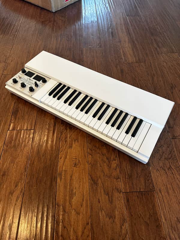 Mellotron M4000D Mini - Mint Condition image 1