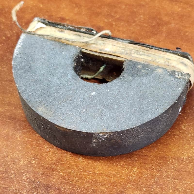 Pickup Unknown Single with some magnet that it came with but does not belong image 1