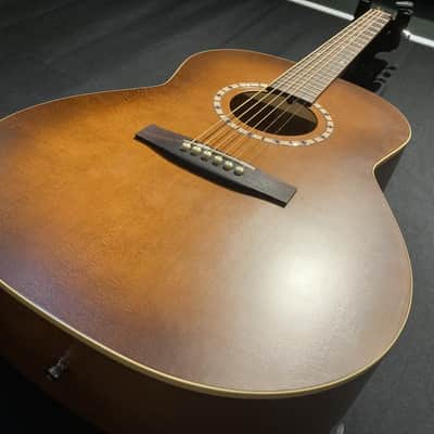 PRE-OWNED Art & Lutherie - Folk Cedar Antique Burst image 3