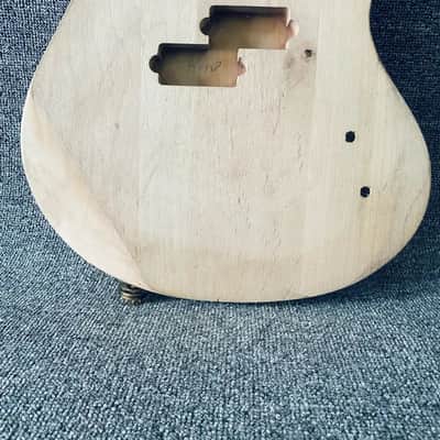 Basswood Unfinished 4 String Bass Body image 4