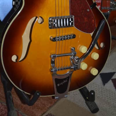 2017-18 Eastwood Airline H74 DXL Semi-Hollowbody in Honeyburst w/ a Bigsby, New Nickel Dunlop Straploks & a Mint Eastwood Hardshell Case ~ Mint ! image 3
