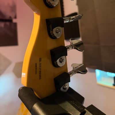 Fender American Deluxe Jazz Bass 2003 image 5