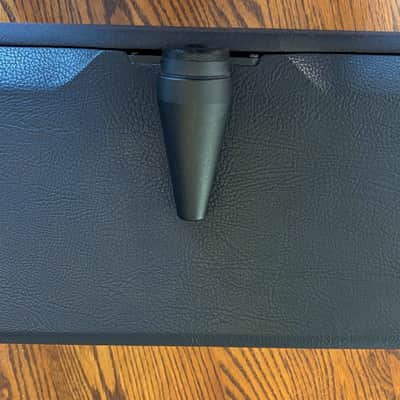 Sonus Faber Solo Home - Leather Bound Center Channel Speaker image 3