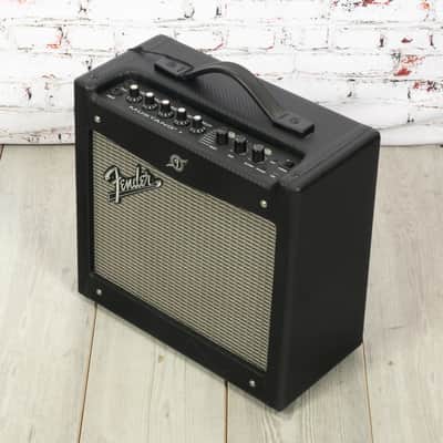Fender - Mustang I 1x8 20w Digital Modeling Guitar Combo Amplifier - USED image 3