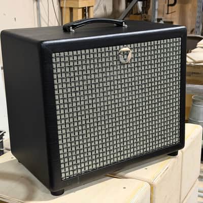 VBoutique USA VCube Unloaded 1 x 12 Ext. Cabinet 1 Remaining image 1
