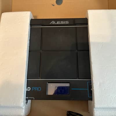 Alesis SamplePad Pro 8-Pad Percussion and Sample-Triggering Instrument 2010s - Black image 2