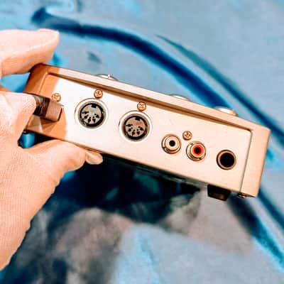 TASCAM US-122 USB Audio Interface 2000s - Silver and Blue image 3