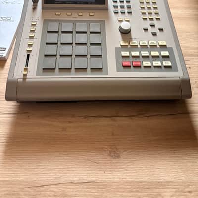 Akai MPC3000 with the original manual + multicore + new floppies + coaxial cable image 16