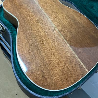 Martin JC-16WE 2003 - Jumbo Cutaway, Walnut Premium Edition w/OEM Hardcase & Electric P/U image 6