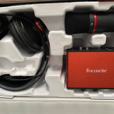 Focusrite Scarlett Solo 2nd Gen Studio Bundle with Headphones,Mic and Cable 2016 - 2018 - Black/Red image 1