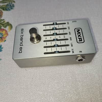 MXR M109S Six Band EQ 2016 - Present - Silver image 4