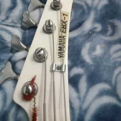 Yamaha  Explorer EBX-1 1985 - White MIJ image 20