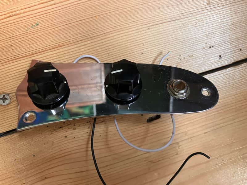 Fender Squier Vintage Modified Mustang Electric Guitar Loaded Control Plate 2016 image 1