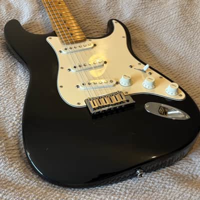 Fender Stratocaster, American Standard 1992, with case image 4