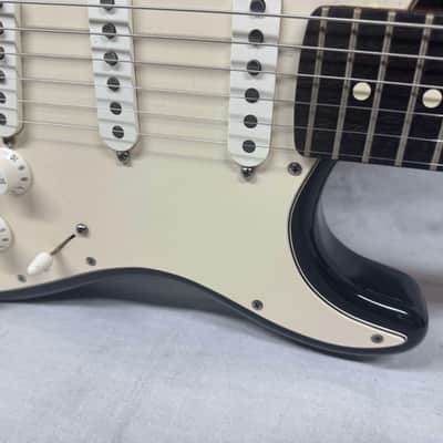 Fender American Stratocaster Guitar with Case 2000 - 3-Color Sunburst / Rosewood fingerboard image 6